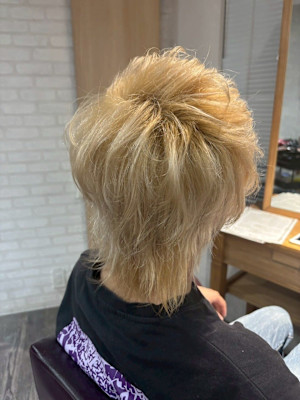 ブロンドマッシュウルフ