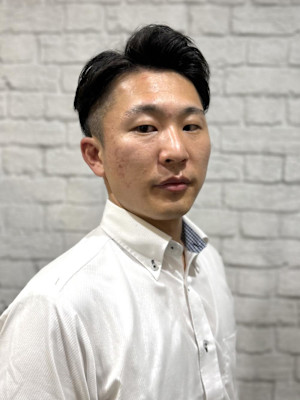 ビジネスシーンでも使えるツーブロスタイル