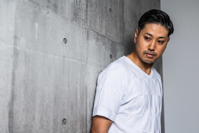 サイドパートスタイル