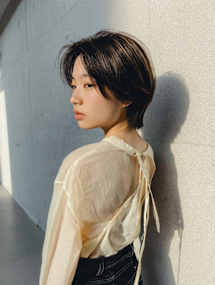 ハンサムさ漂うタイトな大人ショート