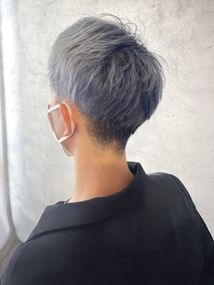 シルバーホワイト