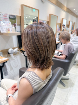 白髪ぼかし細めハイライト30代40代50代セミディ