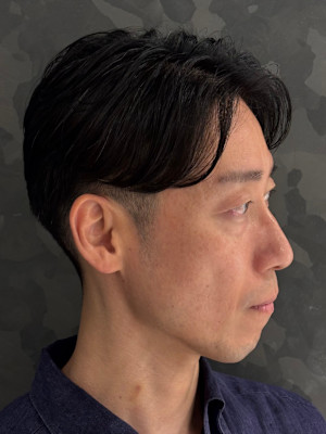 癖毛を活かしたセンターパート