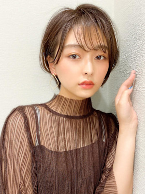 30代40代に人気の大人かわいい前髪ありのくびれショート