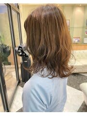 ベージュブラウン