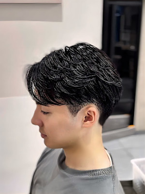 毛流れセンターパートニュアンスパーマセンター分け韓国ヘア横浜