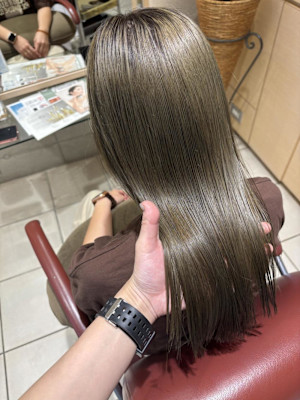 オリーブベージュ/ダブルカラー/くすみカラー