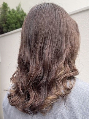 オーダー多数！ミディアムヘアのかわいい【コテ巻き風パーマ】