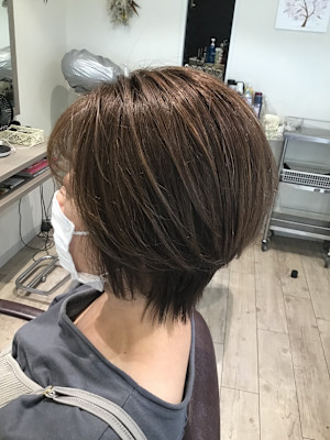 ショートボブ