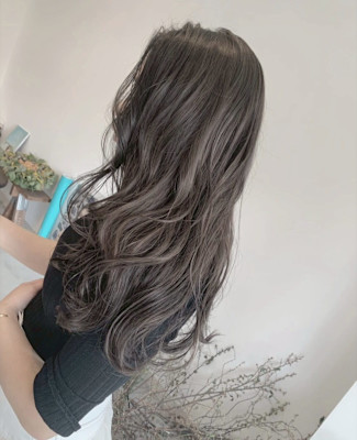 アッシュグレー