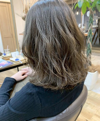 春カラー×オリーブ系カラー