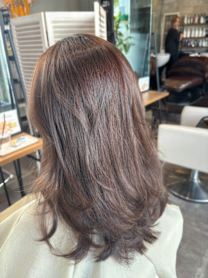 グレージュカラー×レイヤースタイル