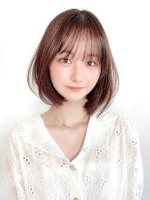 ボブウルフ外国人風カラーオリーブグレージュレイヤーショート