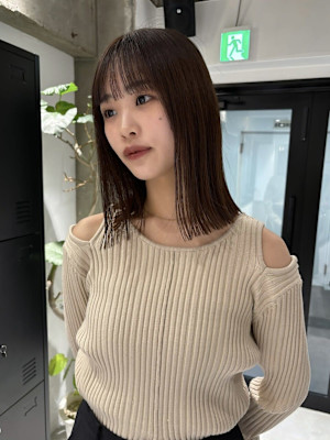 ミディアム切りっぱなしボブ結べるボブオリーブブラウン