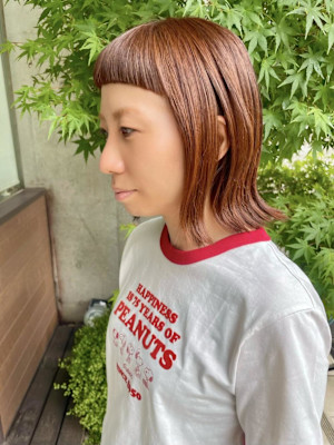 フレッシュなオン眉オレンジヘア