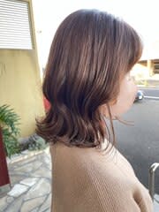 ブラウンベージュ