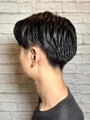 ビジネスマン向けセンターパートスタイル