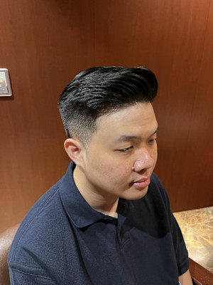 銀座　理容室　フェードカット　七三スタイル