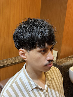 銀座　理容室　ナチュラルパーマ　重めバングスタイル