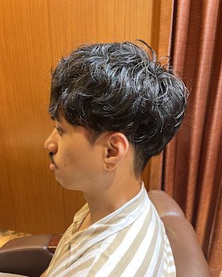 銀座　理容室　ナチュラルパーマ　重めバング