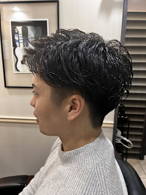 爽やかアップバング＋ゆるめパーマ