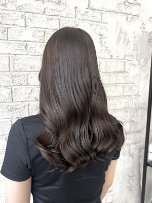 透明感ブルーブラックアッシュグレージュブリーチカラー