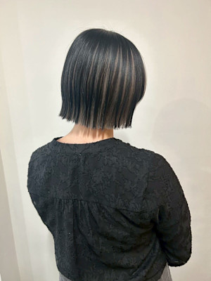 切りっぱなしボブ/アンブレラカラー/デザインカラー