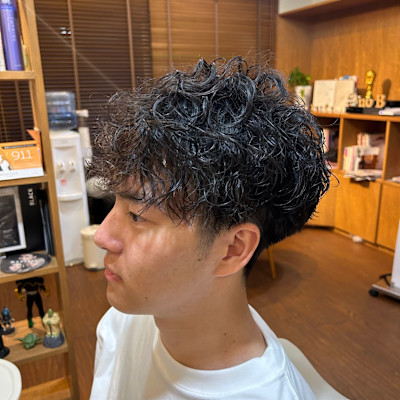 ツイストスパイラルパーマショートレイヤーマッシュツーブロック