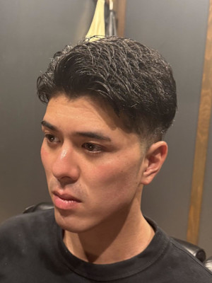 刈り上げ　ショート