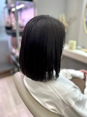 暗髪のミディアムボブ♪