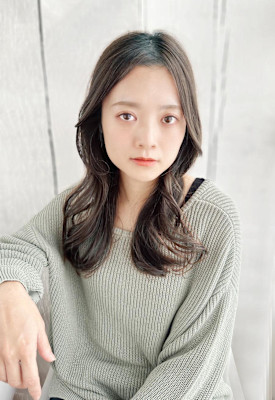 透け感カラーの大人可愛いヨシンモリスタイル