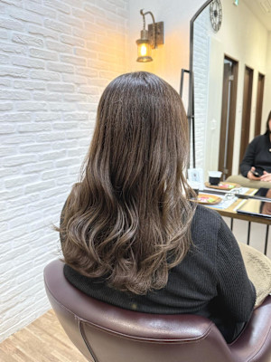 シアーベージュ