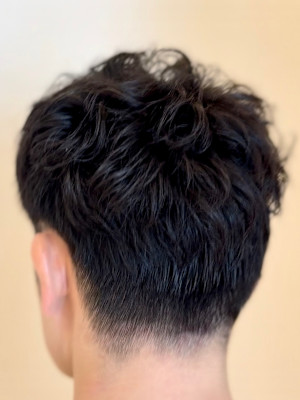 刈り上げショートパーマ