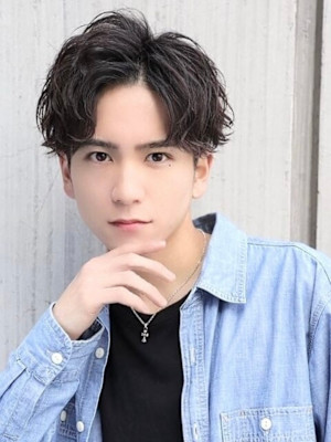 センターパート　ニュアンス　ソフトスパイラルパーマ