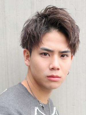 アップバング　ソフトツイストパーマ　メンズショート