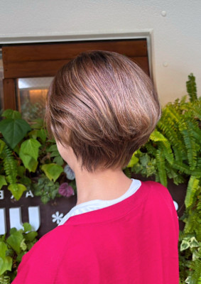 くびれショート × 白髪ぼかし × ミルクティーベージュ