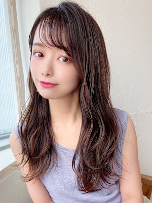 暗髪でも出せるこなれ感フェイスレイヤー×ナチュラルセミロング