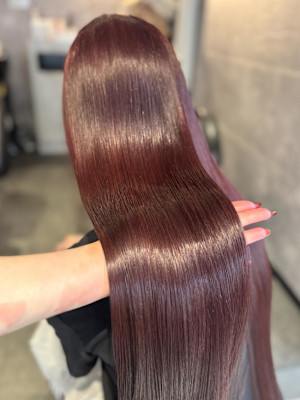 《鈴木茉奈》ダブルカラー/チェリーレッド/髪質改善