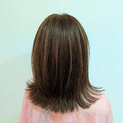 軽やかミディアムボブ