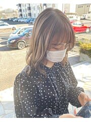 シアーベージュ