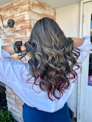 グレージュ×デザインカラー