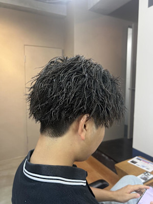 縦落ちツイストスパイラルパーマ