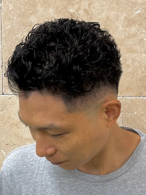 渋さ全開“極道パーマ”