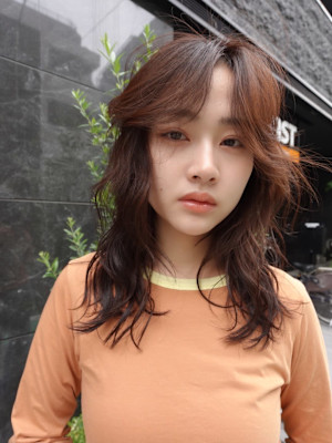 中目黒マロンベージュアプリコットオレンジショートボブレイヤー