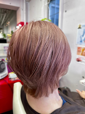 【白髪染め】ピンクベージュのショートレイヤー