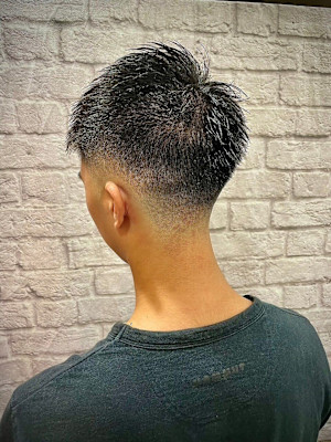 ソフトモヒカン×フェード/刈り上げ【新宿/理容室／バーバー】