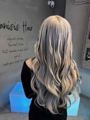 ホワイト系ハイトーンに！