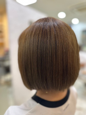 お手入れ簡単ストレートボブ