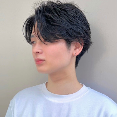 センターパート×フェザーパーマ