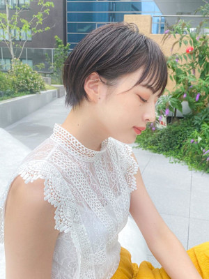 コンパクト丸みショート/耳掛けマッシュショート/暗髪